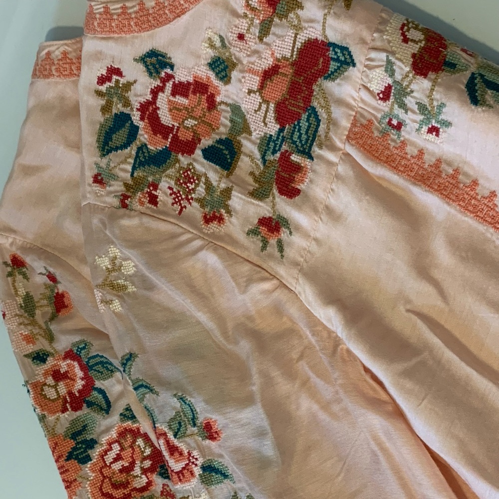 Sundance Embroidered 3/4 Sleeve Blouse